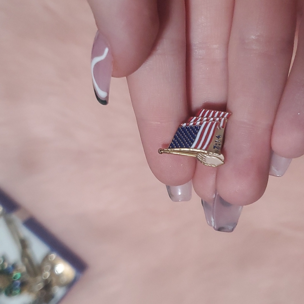 American flag 7:14 brooch